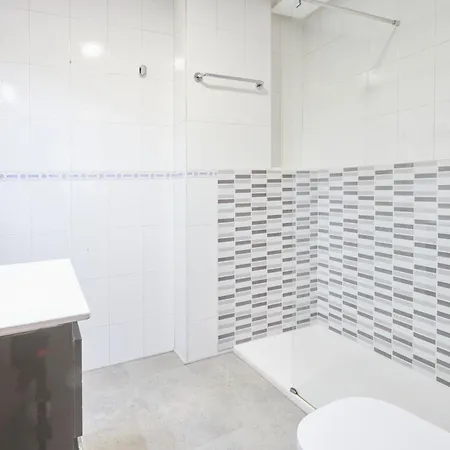 Alojamiento Santa Rosa Madrid Exterior photo